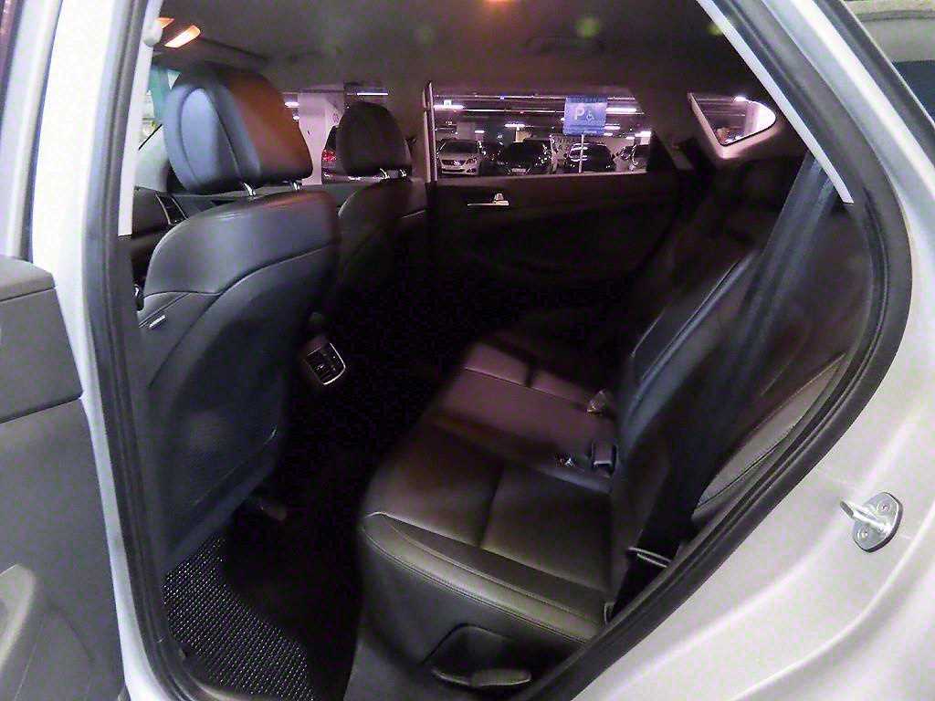 HYUNDAI Tucson - Vista 7