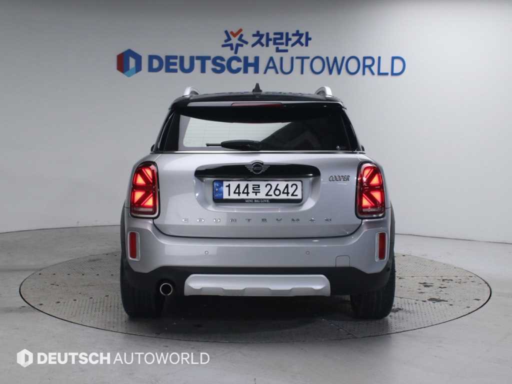 Mini Countryman - Vista 4