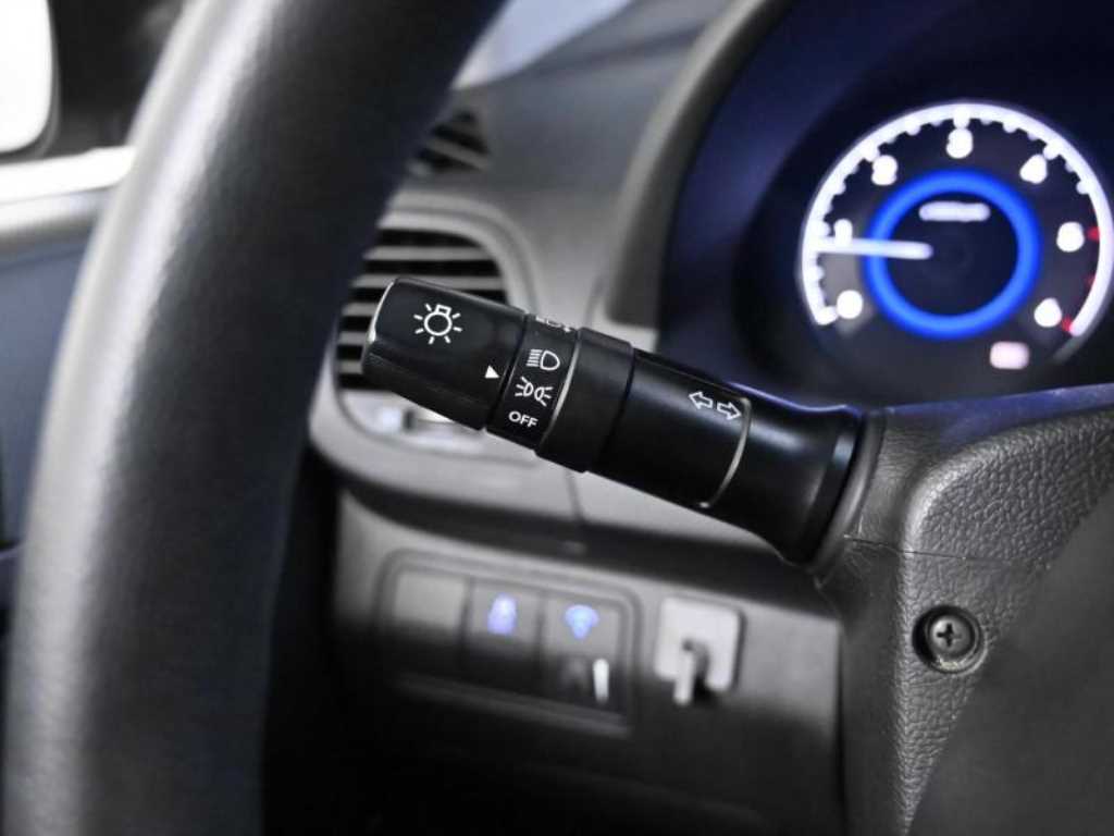 HYUNDAI Accent 2016 Plateado - Importación desde Corea - HF Imports Iquique - Foto 16