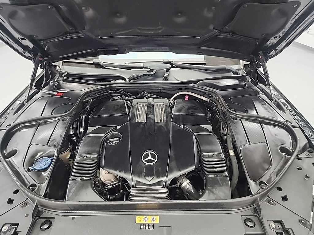 Mercedes Benz S Class - Vista 5