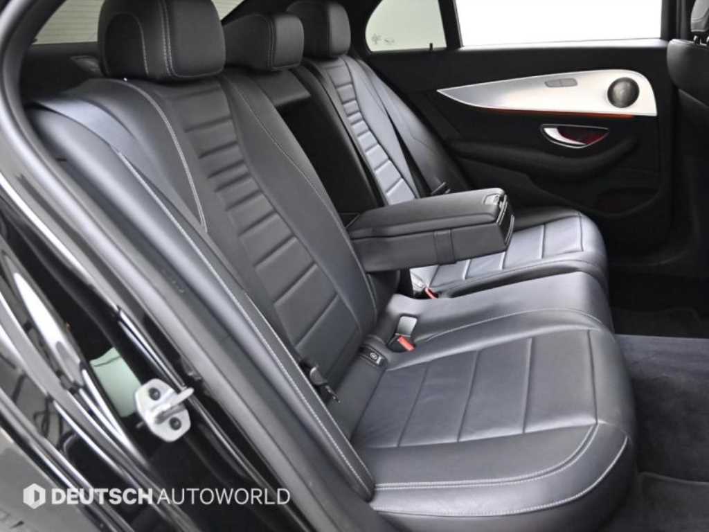 Mercedes Benz E class - Vista 12