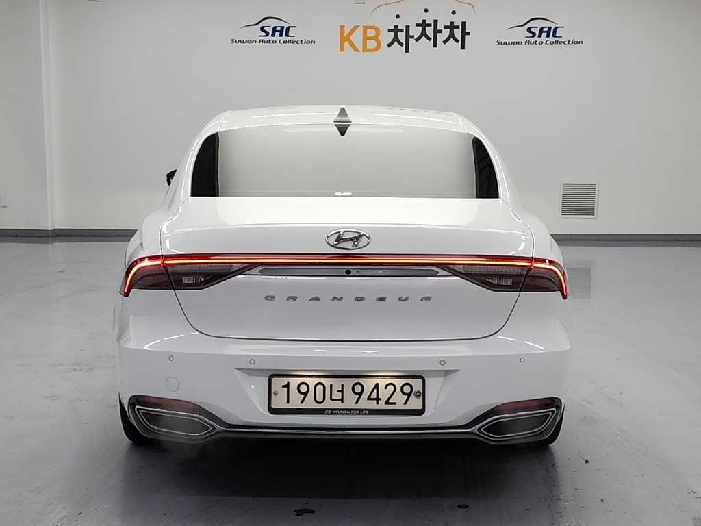 HYUNDAI Grandeur - Vista 4