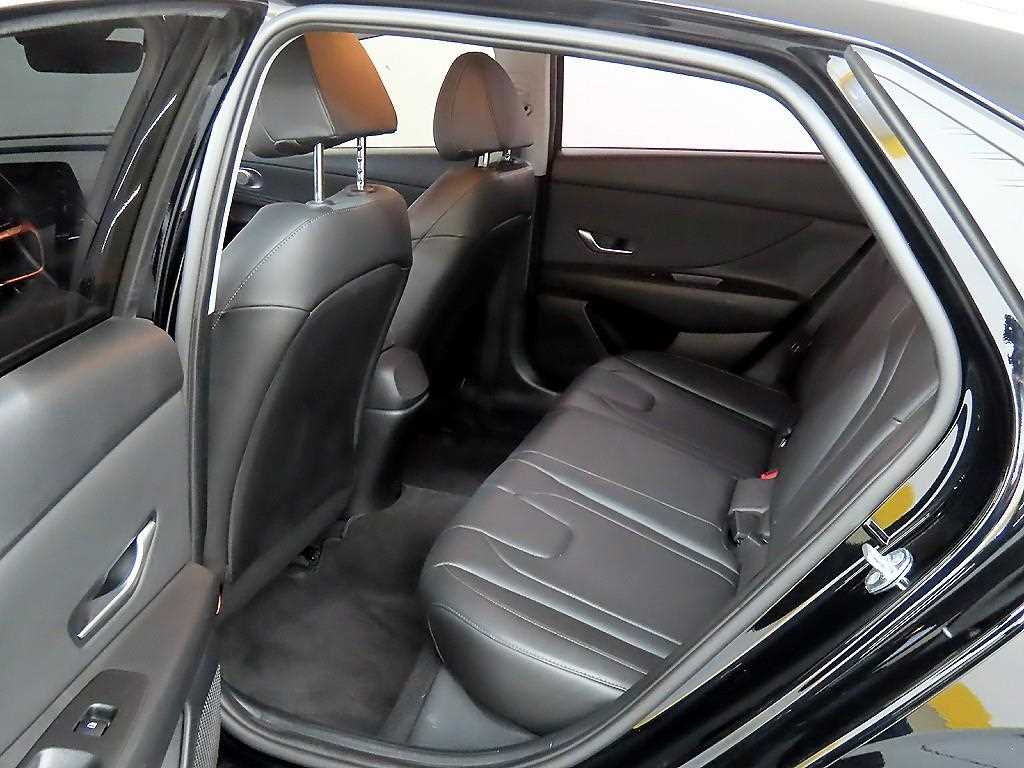 HYUNDAI Avante - Vista 6