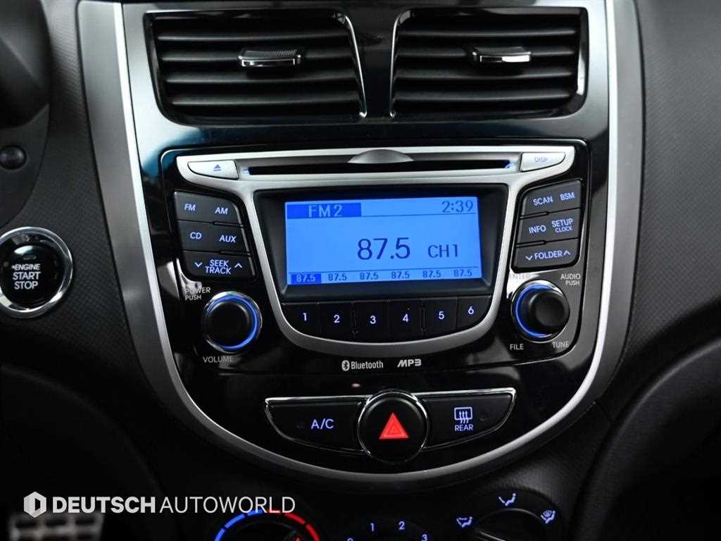 HYUNDAI Accent 2011 Blanco - Importación desde Corea - HF Imports Iquique - Foto 16