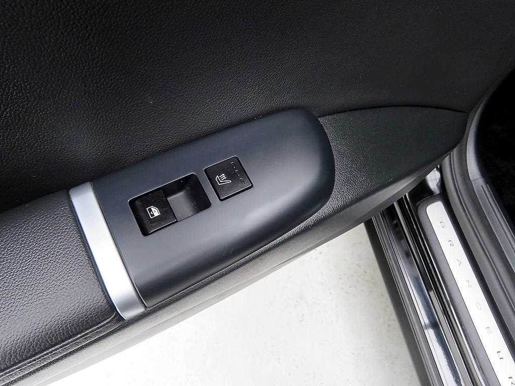 HYUNDAI Grandeur - Vista 9