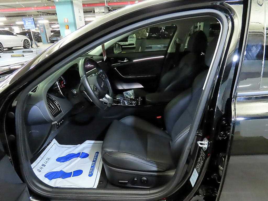 KIA Stinger - Vista 6