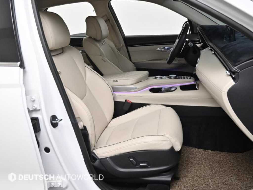 Genesis GV70 - Vista 10