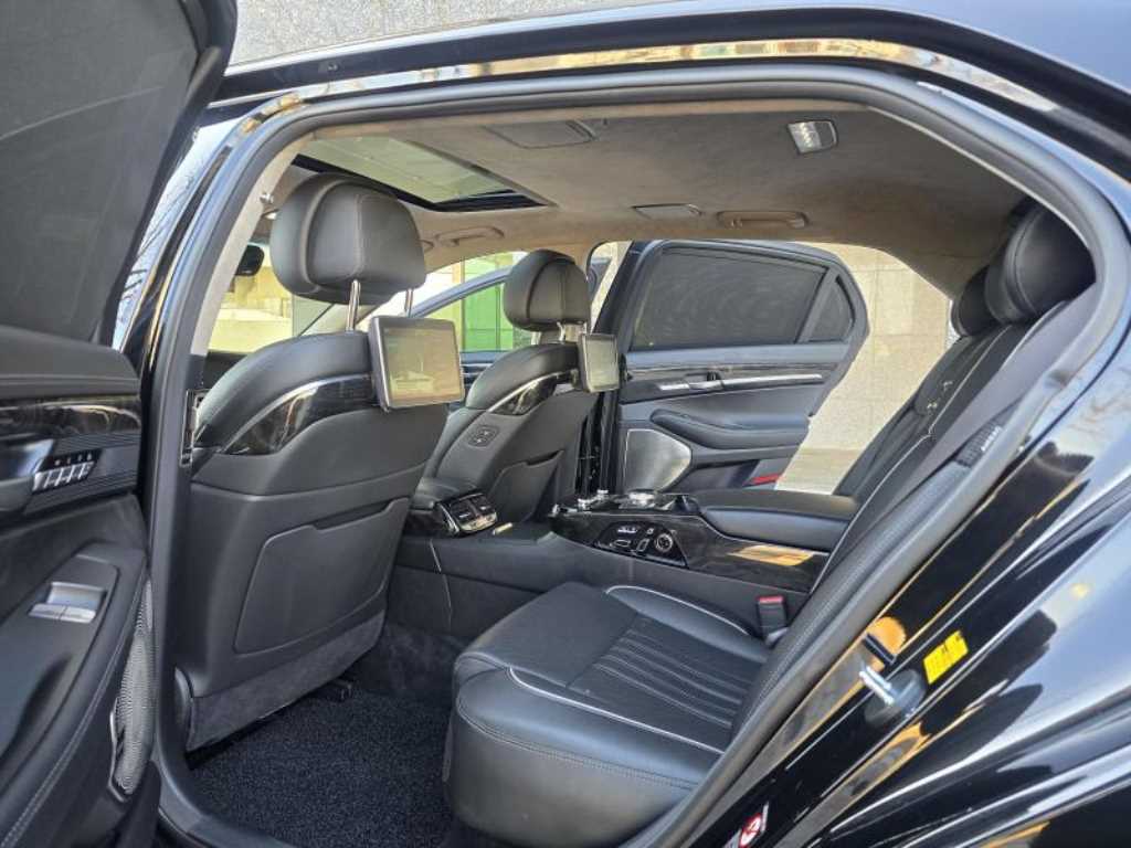 Genesis EQ900 - Vista 11