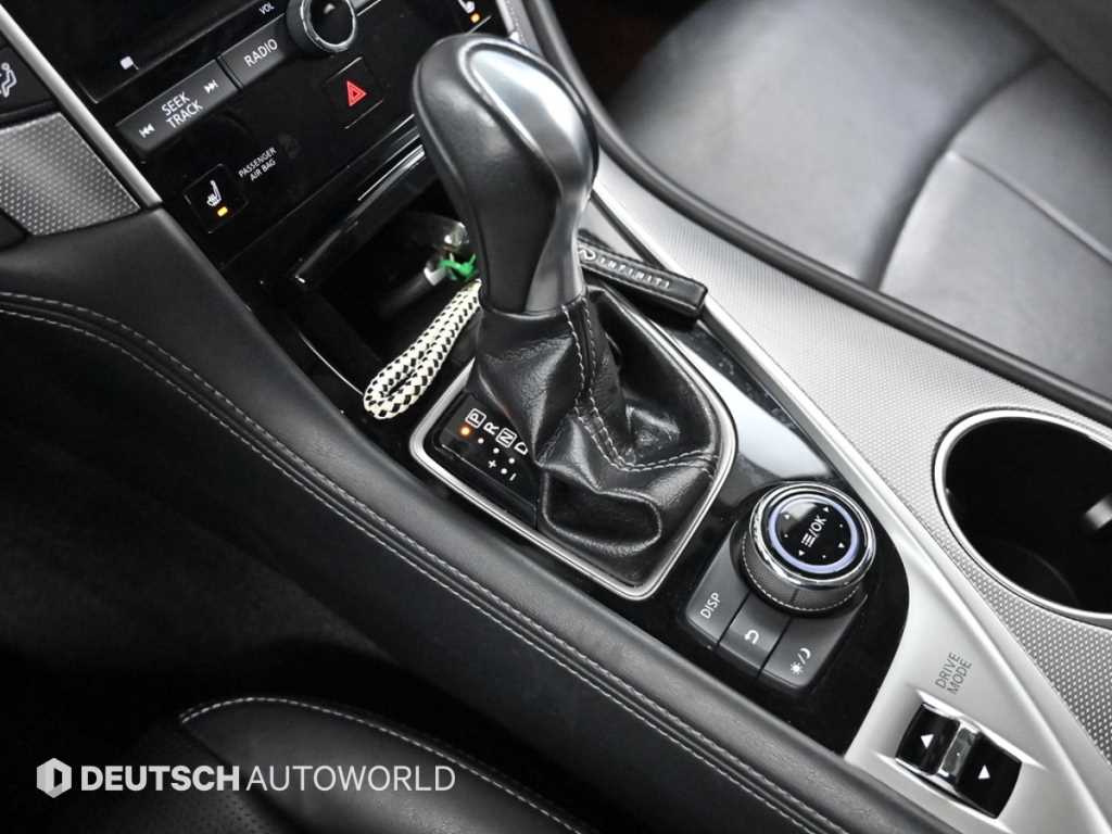 Infiniti Q - Vista 9