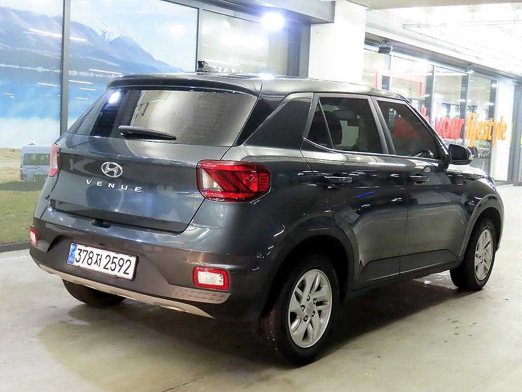 HYUNDAI Venue - Vista 4