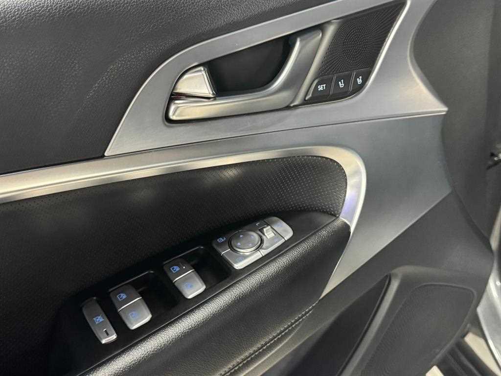 Genesis G70 - Vista 7