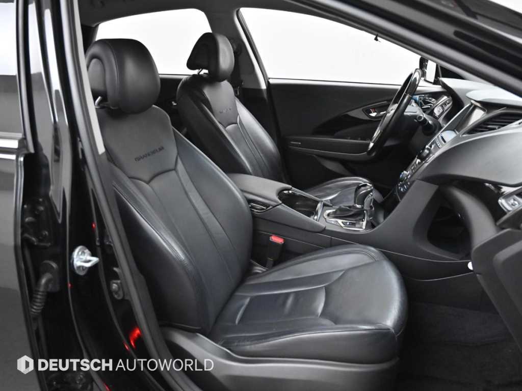 HYUNDAI Grandeur - Vista 10