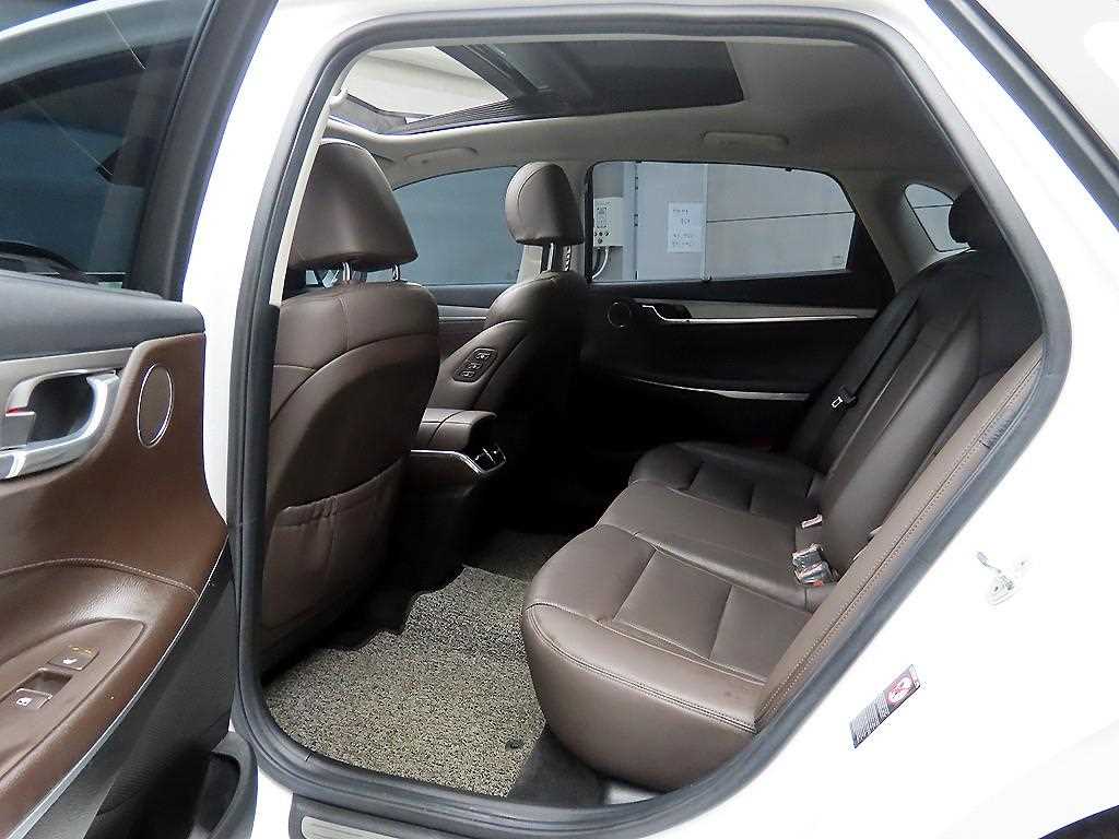 HYUNDAI Grandeur - Vista 6