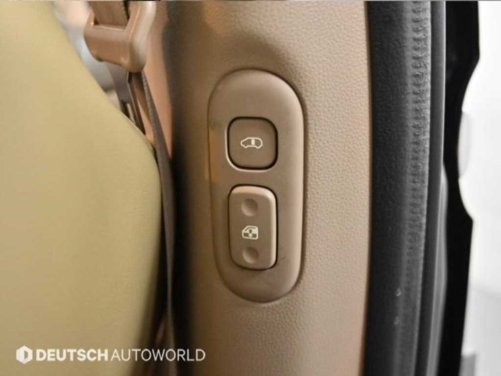 KIA Carnival - Vista 11