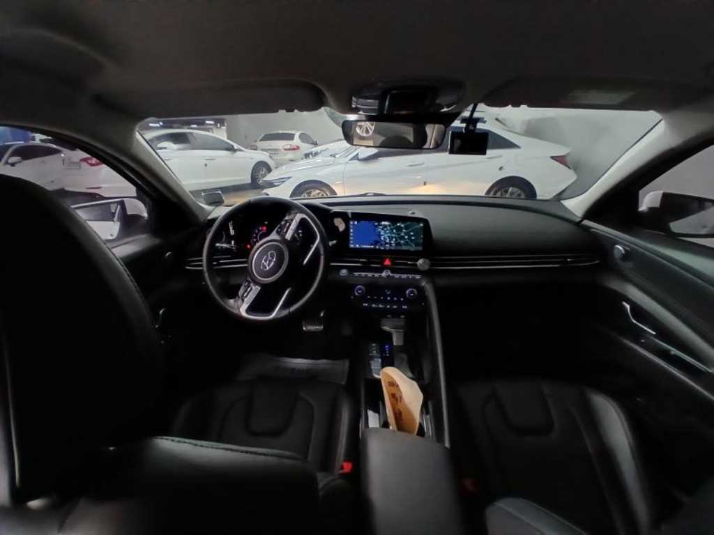 HYUNDAI Avante - Vista 6