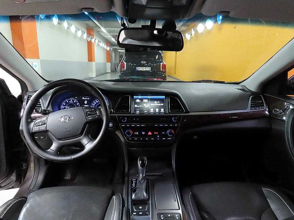 HYUNDAI Aslan - Vista 7