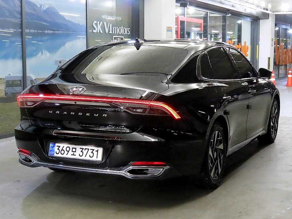 HYUNDAI Grandeur - Vista 4