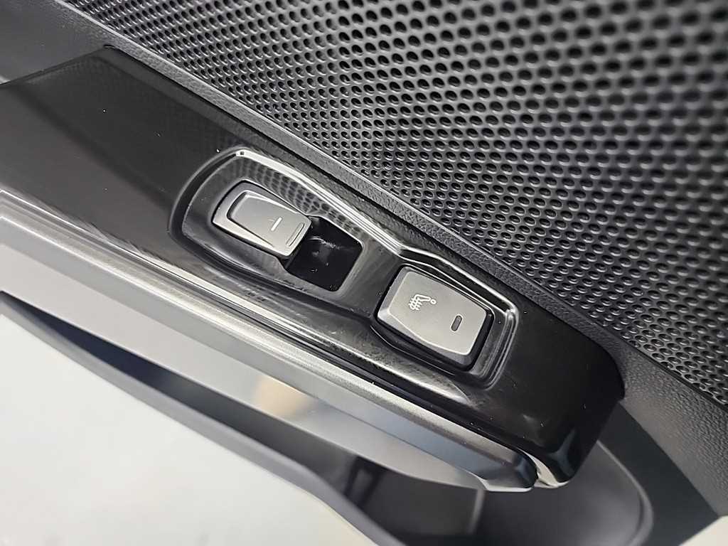 Ssangyong Tivoli 2022 Blanco - Importación desde Corea - HF Imports Iquique - Foto 13