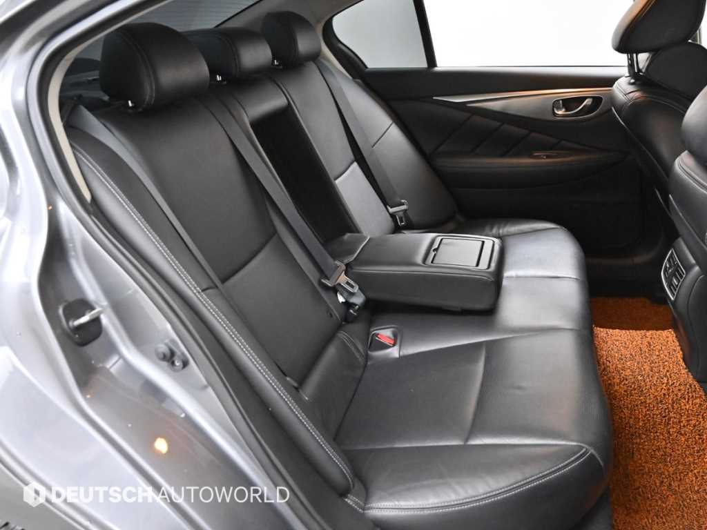 Infiniti Q - Vista 12