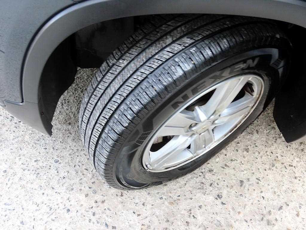 Chevrolet Trax 2021 Gris - Importación desde Corea - HF Imports Iquique - Foto 15