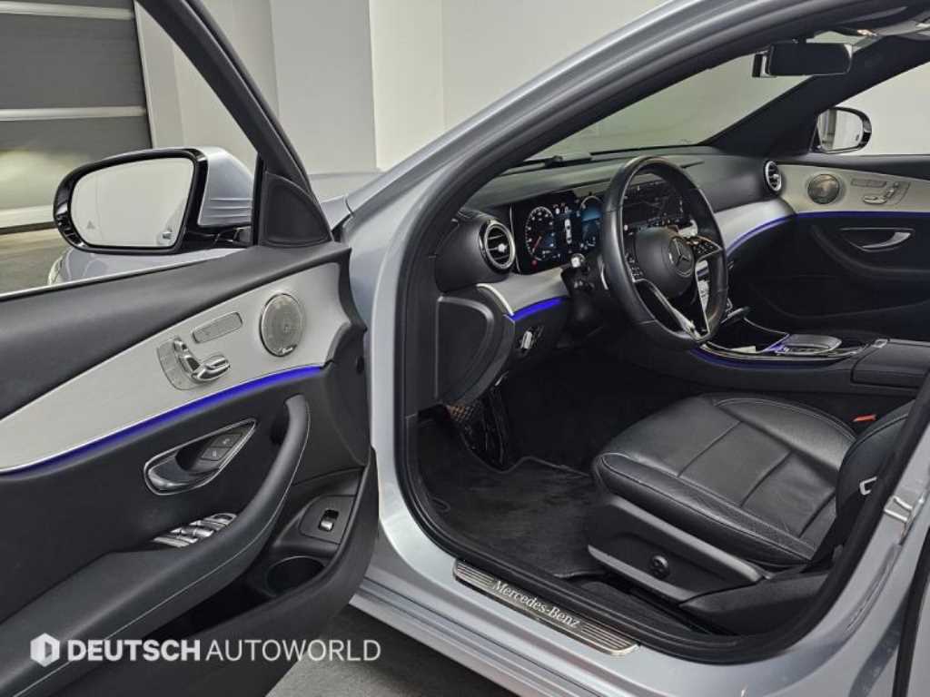 Mercedes Benz E class - Vista 11