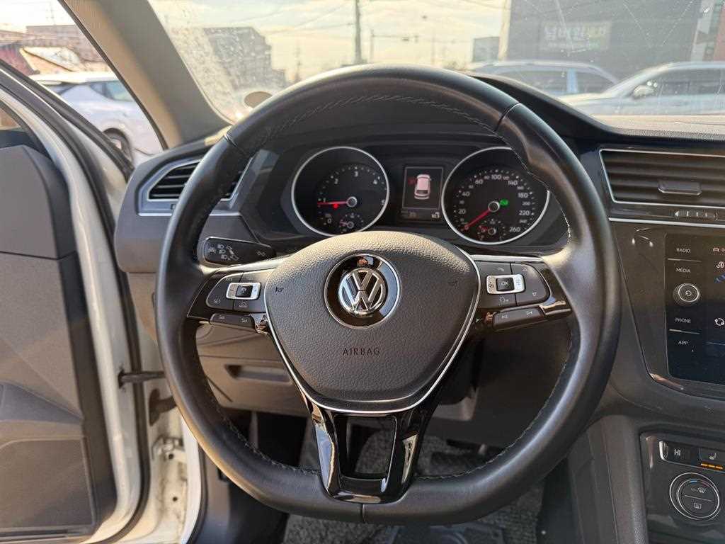 Volkswagen Tiguan - Vista 6