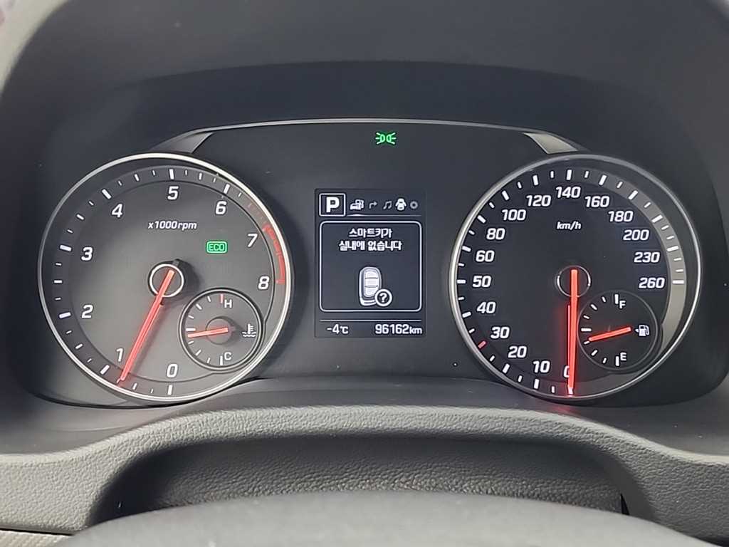 HYUNDAI Avante - Vista 6