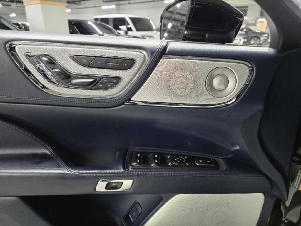 Lincoln Continental - Vista 7