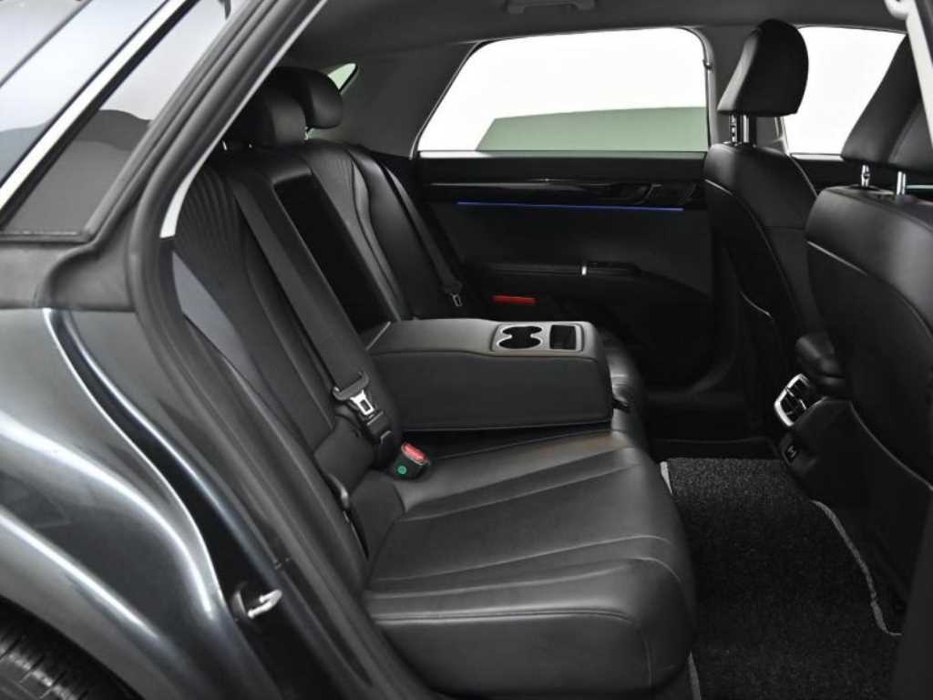 HYUNDAI Grandeur - Vista 10