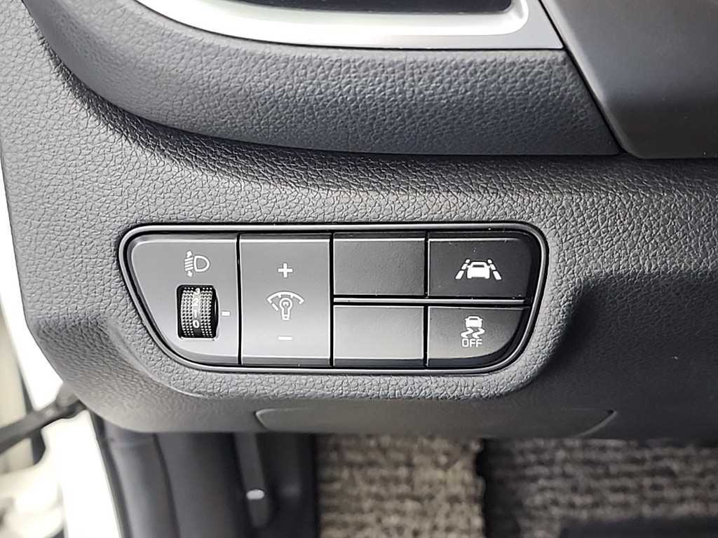 KIA Seltos 2022 Blanco - Importación desde Corea - HF Imports Iquique - Foto 18