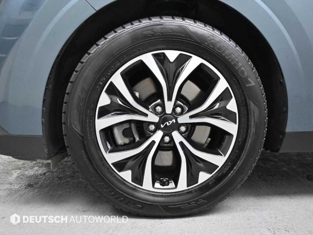 KIA Carnival - Vista 5