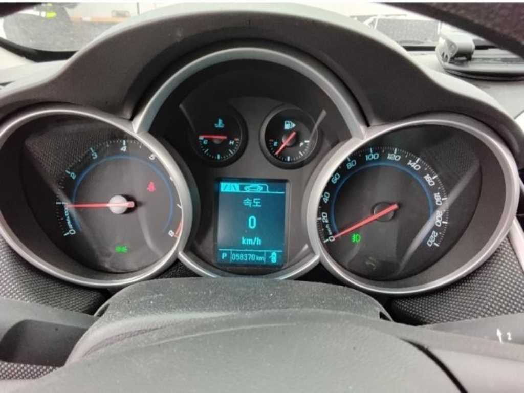 Chevrolet Cruise - Vista 12