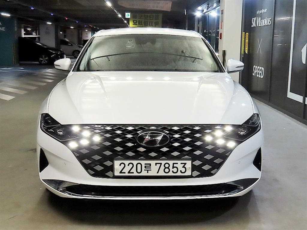 HYUNDAI Grandeur - Vista 2