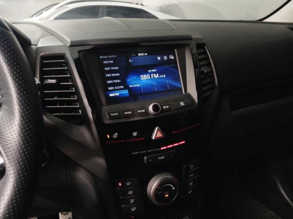 Ssangyong Tivoli - Vista 12