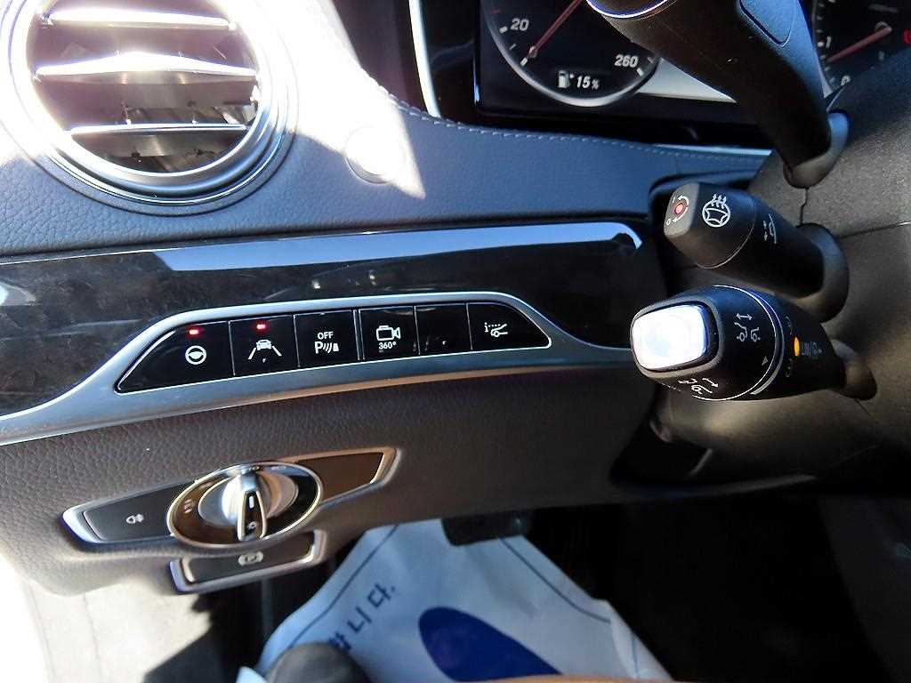 Mercedes Benz S Class - Vista 12