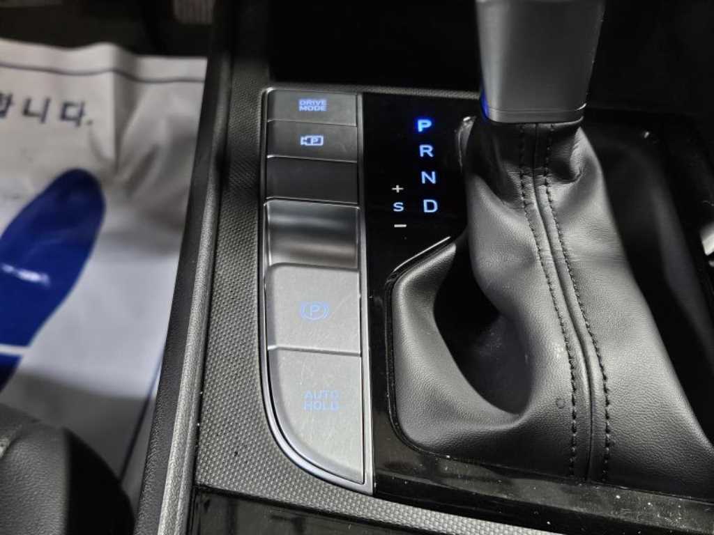 HYUNDAI Avante - Vista 11