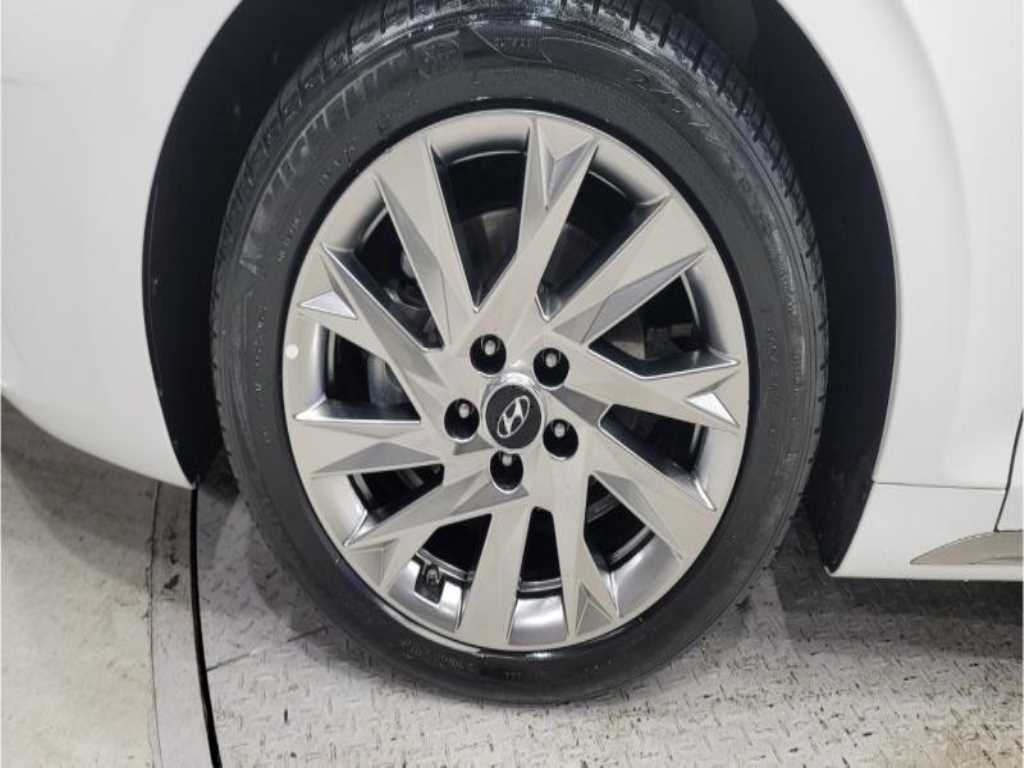 HYUNDAI Grandeur - Vista 9