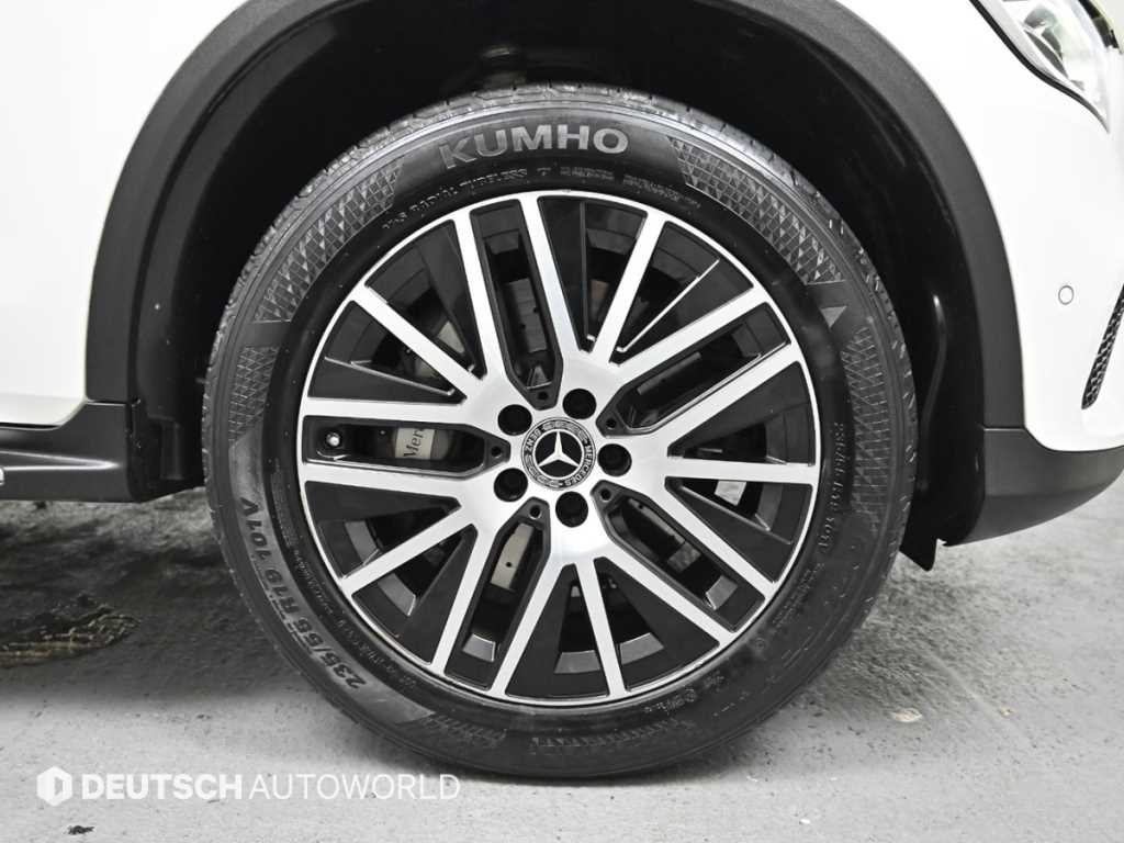 Mercedes Benz GLC Class - Vista 5