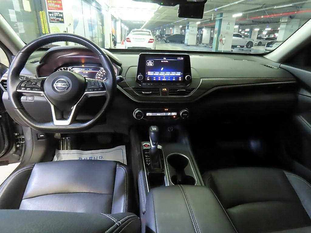 Nissan Altima - Vista 10