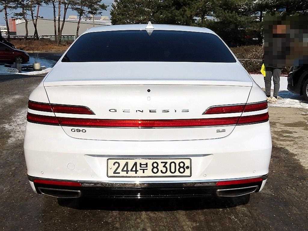 Genesis G90 - Vista 4