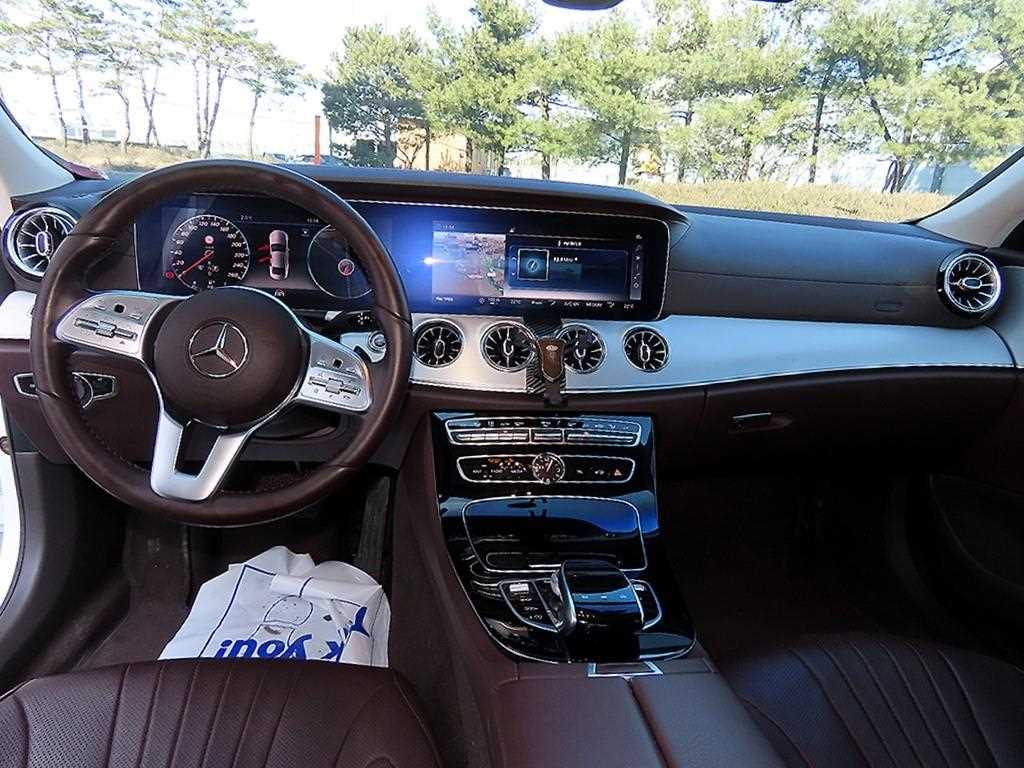 Mercedes Benz CLS Class - Vista 7