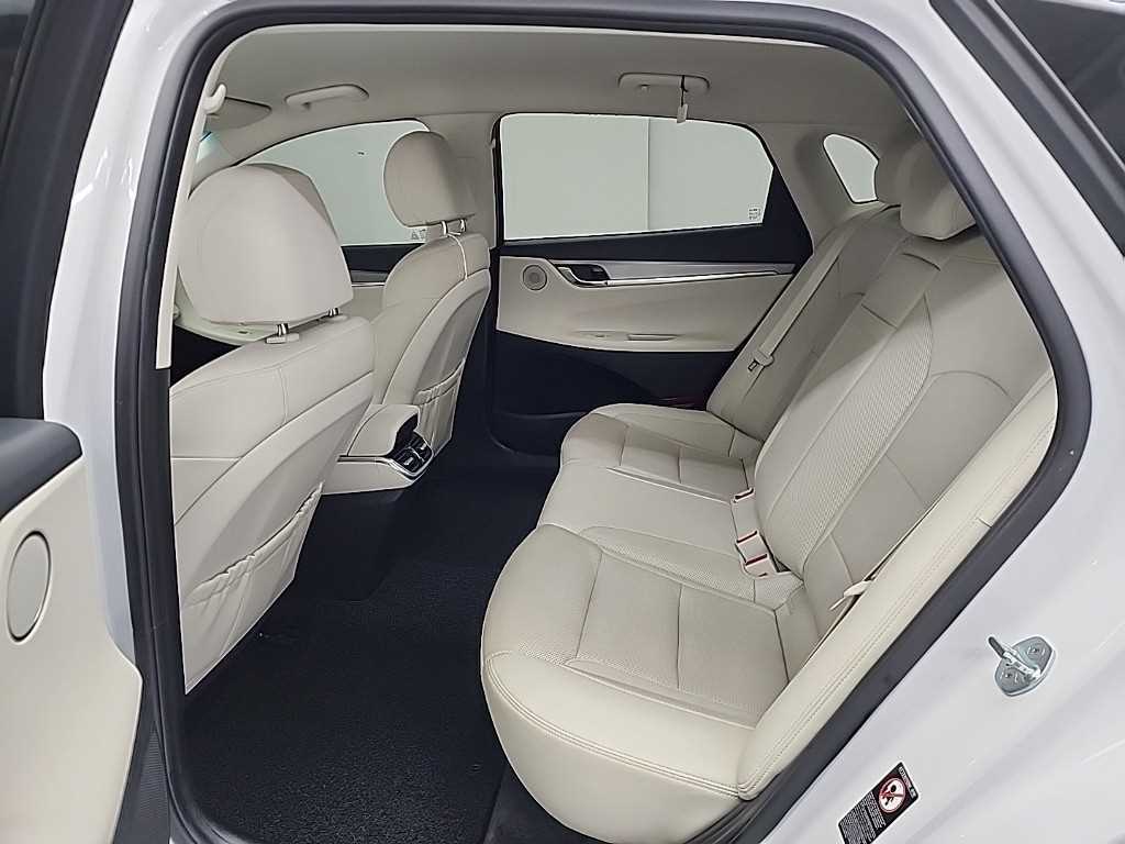 HYUNDAI Grandeur - Vista 12