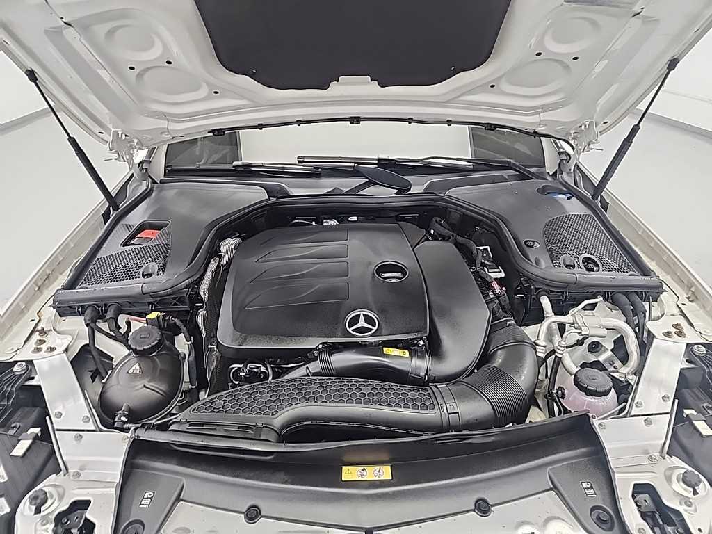 Mercedes Benz E class - Vista 5