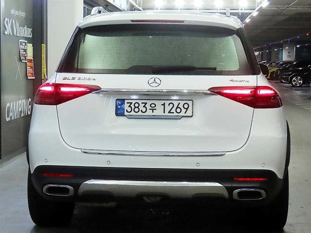 Mercedes Benz GLE Class - Vista 5