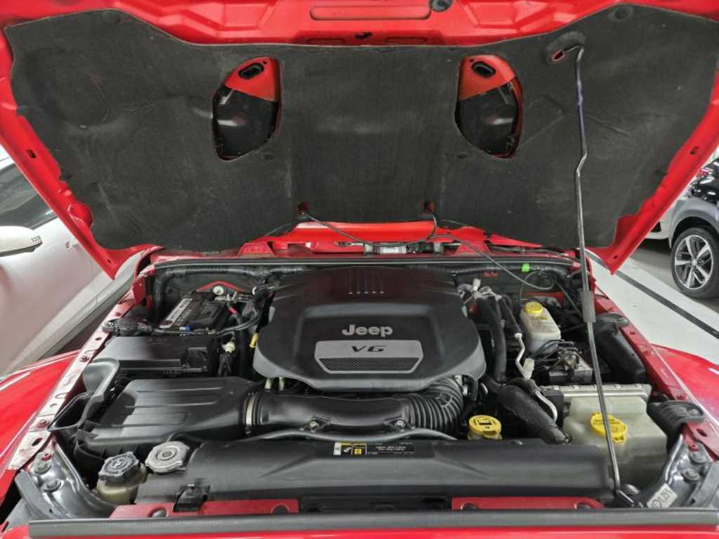 Jeep Wrangler - Vista 6