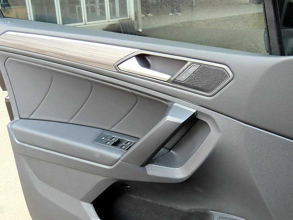 Volkswagen Tiguan - Vista 4