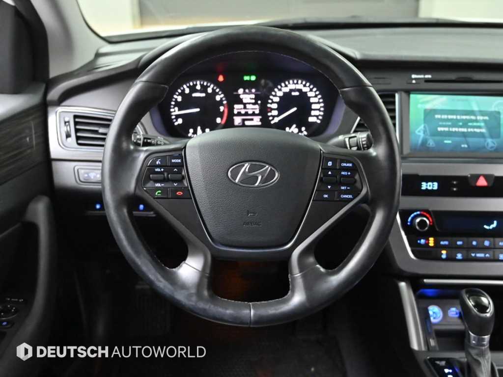 HYUNDAI Sonata - Vista 12