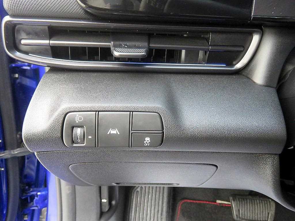 HYUNDAI Avante - Vista 9