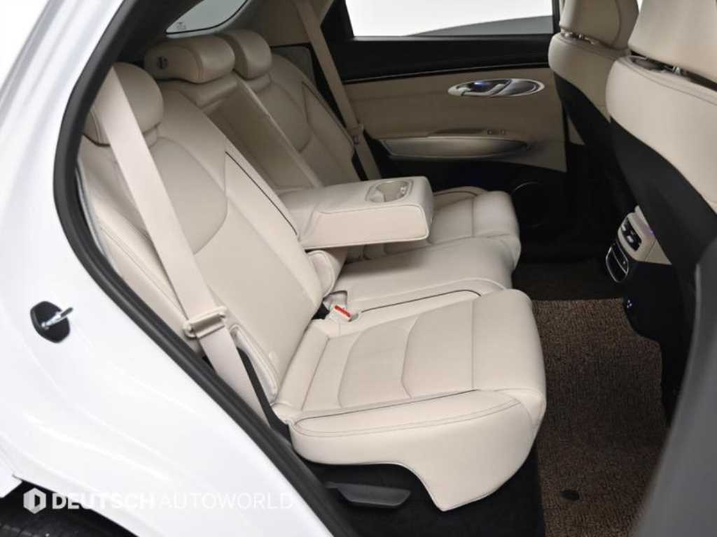 Genesis GV70 - Vista 12