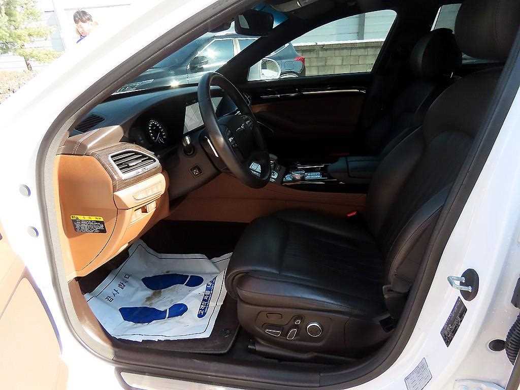 Genesis G90 - Vista 5